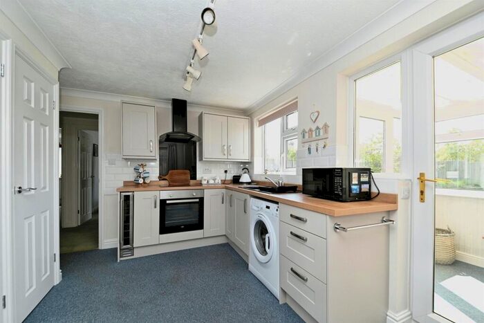 3 Bedroom Detached Bungalow For Sale In Collingwood Close, Heacham, King'S Lynn, PE31