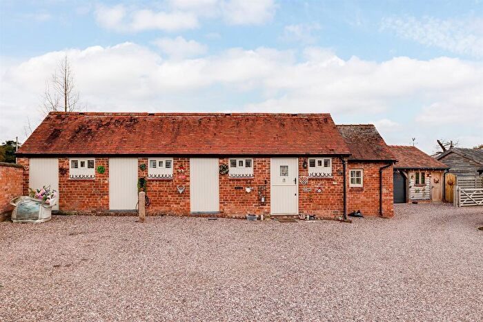2 Bedroom Barn Conversion For Sale In Gate House Barns, Kidnal, Malpas, SY14