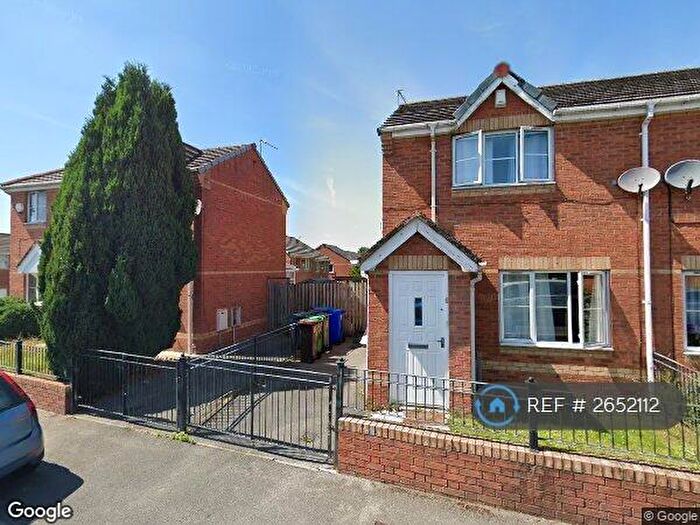 2 Bedroom Semi-Detached House To Rent In Cascade Drive, Salford, M7