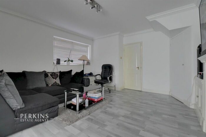 3 Bedroom Semi-Detached House To Rent In Laughton Road, Northolt, UB5