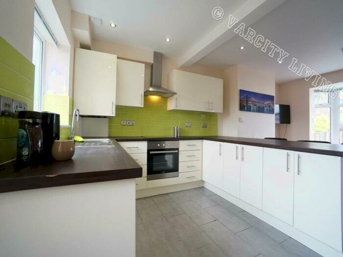 6 Bedroom House To Rent In Maes Y Dref, Bangor, Gwynedd, LL57