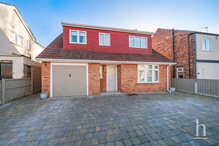 3 Bedroom Detached House For Sale In Macdonald Road, Wirral, CH46