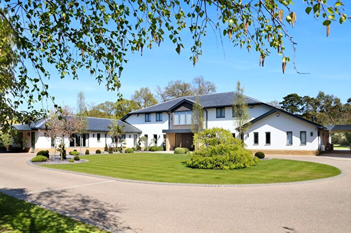 6 Bedroom Country House For Sale In Parsonage Lane, Farnham Common, SL2