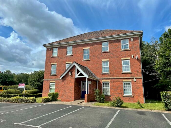 2 Bedroom Apartment For Sale In Huggins Close, Balsall Common, Coventry, CV7