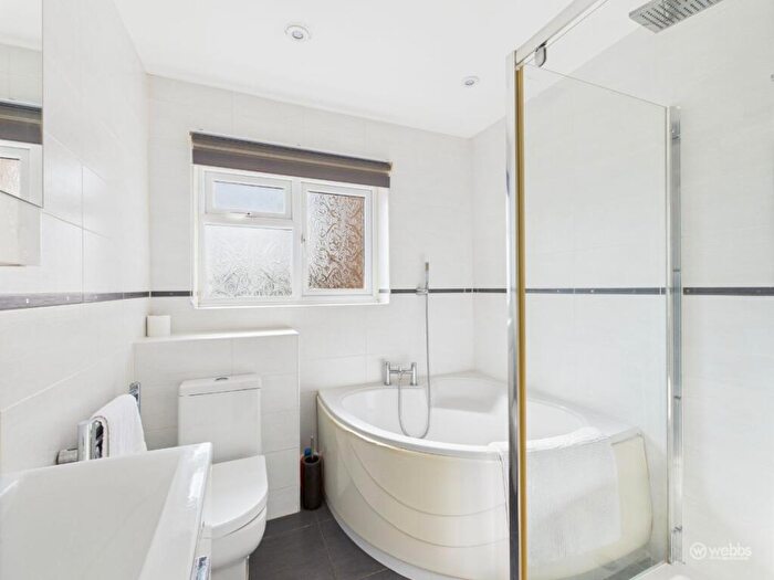 3 Bedroom Terraced House For Sale In Charlwood, Croydon, CR0