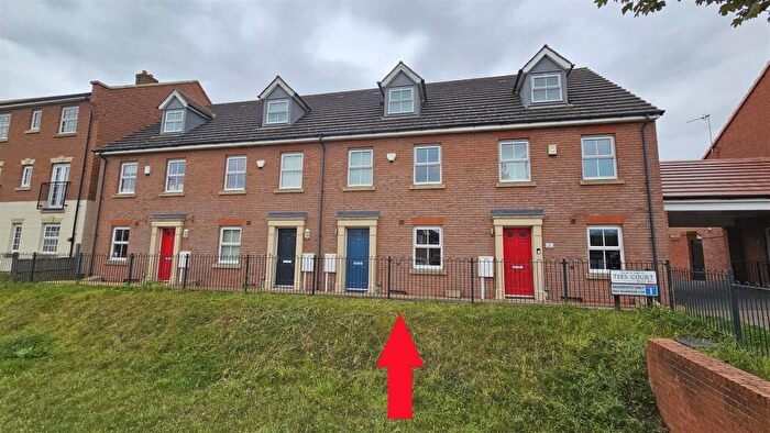 3 Bedroom Town House For Sale In Tees Court, Bingham, NG13