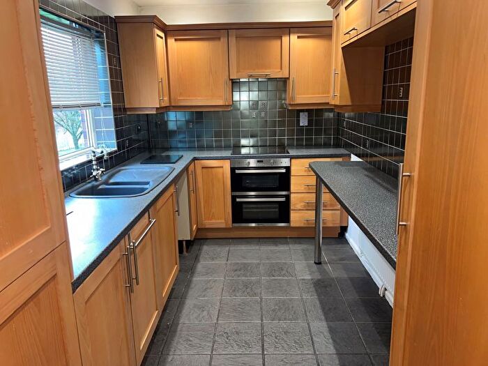 1 Bedroom Flat To Rent In Newchurch, Oldham, OL8