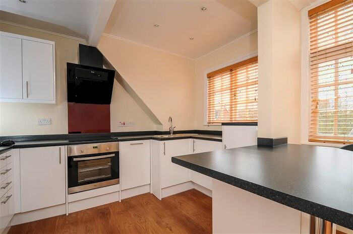 1 Bedroom Flat To Rent In Blenheim Road, Chiswick, London, W4