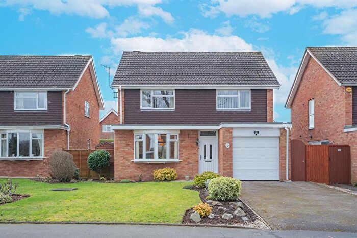 3 Bedroom Detached House For Sale In Teme Avenue, Malvern, WR14