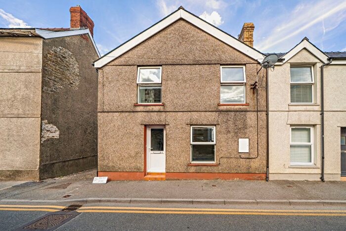 1 Bedroom End Of Terrace House For Sale In Castle Cottage, Carmarthen, SA33