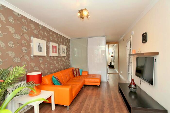 1 Bedroom Flat To Rent In Headland Court, Aberdeen, AB10