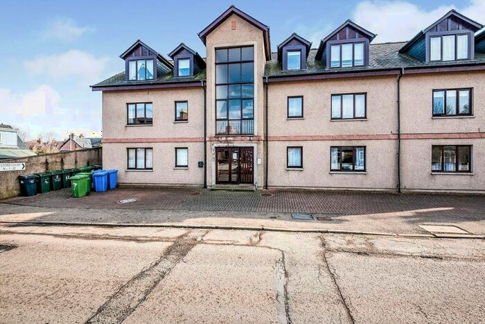 2 Bedroom Flat To Rent In Telford Court, Inverness, IV3