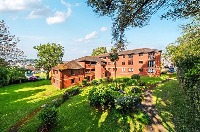 1 Bedroom Flat For Sale In Oldway Road, Paignton, Devon, TQ3