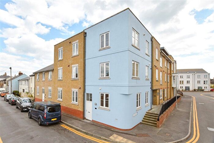 2 Bedroom Flat For Sale In Cannon Street, Deal, Kent, CT14