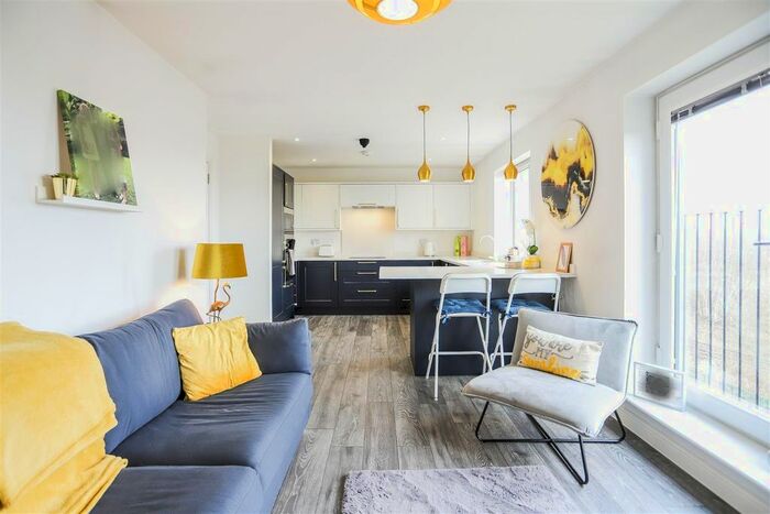 2 Bedroom Flat To Rent In Farrier Close, Swinton, Manchester, M27