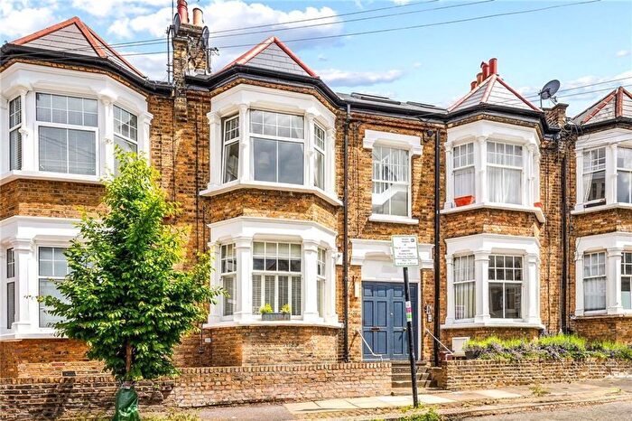 2 Bedroom Flat For Sale In Marcus Street, Wandsworth, SW18