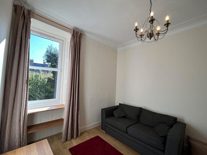 1 Bedroom Flat To Rent In Westfield Street, Edinburgh, EH11