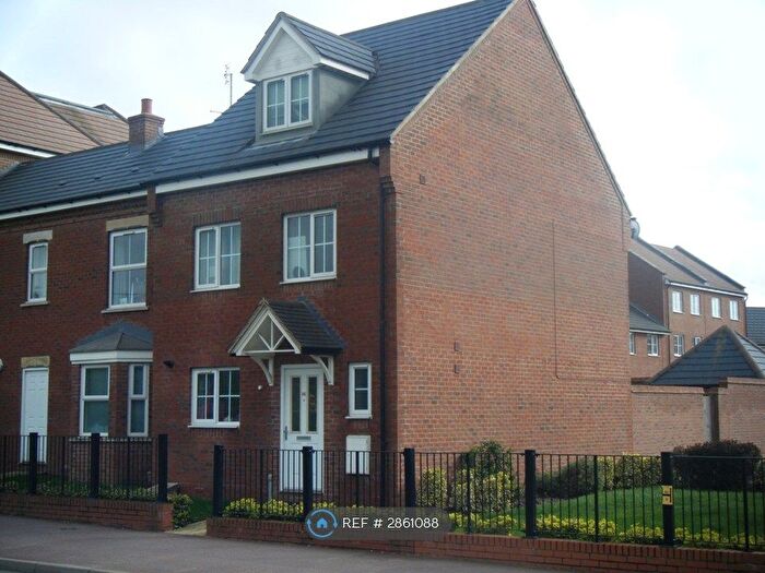 4 Bedroom Semi Detached House To Rent In Station Road, Woburn Sands, Milton Keynes, MK17