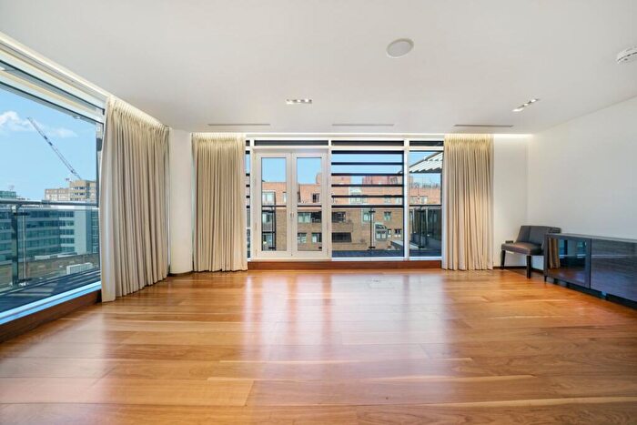 4 Bedroom Flat To Rent In Park Road, Marylebone, NW8