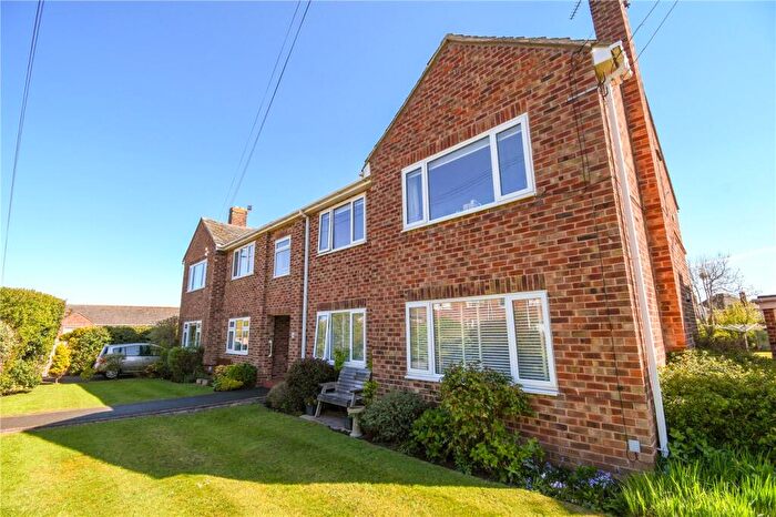 2 Bedroom Flat To Rent In Sandstone Drive, West Kirby, Wirral, CH48