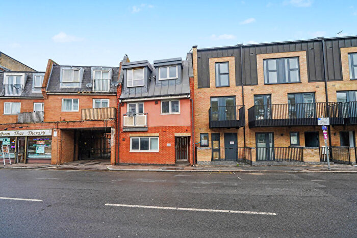 1 Bedroom Flat For Sale In Flat, Lapidge House, Coombe Road, Kingston Upon Thames, Surrey, KT2