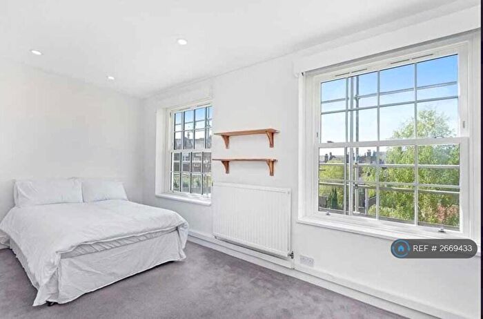 3 Bedroom Maisonette To Rent In Mallard House, London, NW8