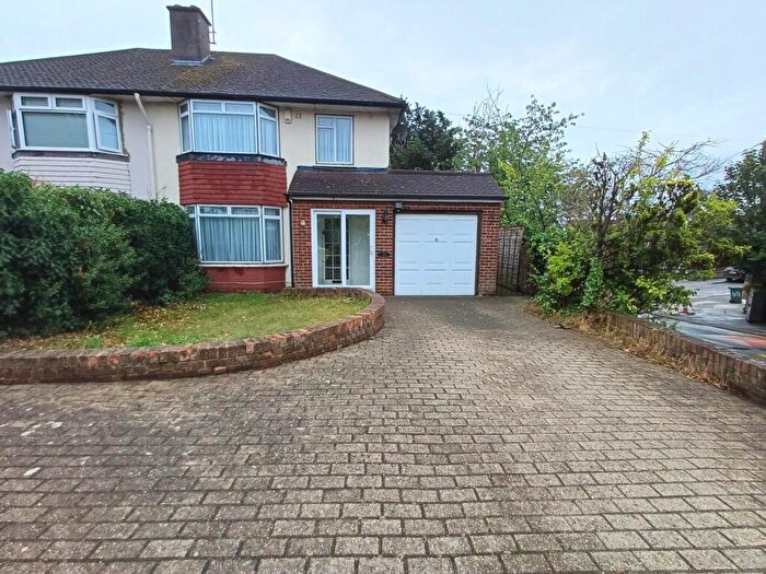 3 Bedroom Semi-Detached House To Rent In Elmstead Road, Erith, DA8