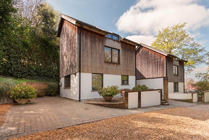 4 Bedroom House For Sale In Dropping Holms, Henfield, BN5