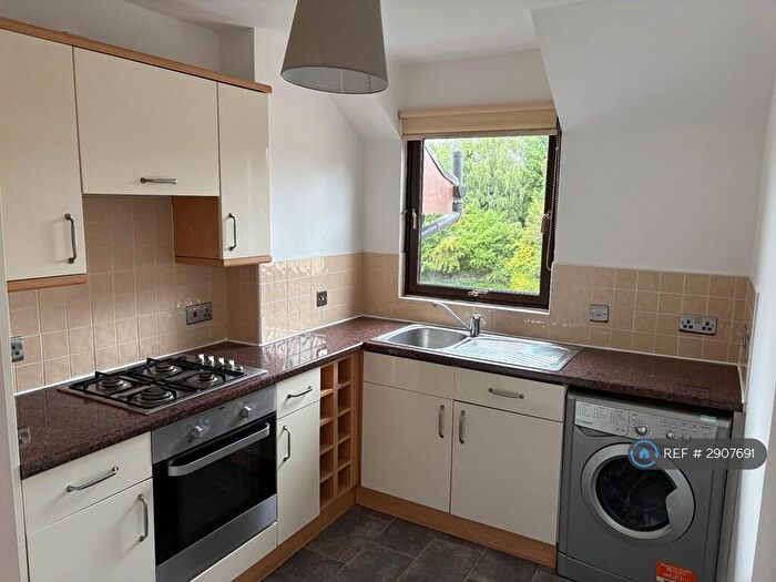 2 Bedroom Flat To Rent In Oliphant Court, Stirling, FK8