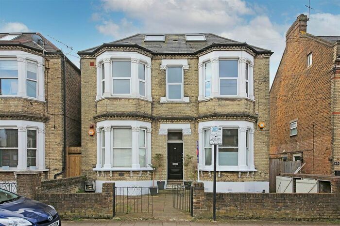2 Bedroom Flat To Rent In Longley Road, Tooting, Tooting, SW17
