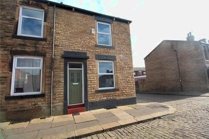 2 Bedroom End Of Terrace House To Rent In Woodstock Street, Rochdale, Greater Manchester, OL12