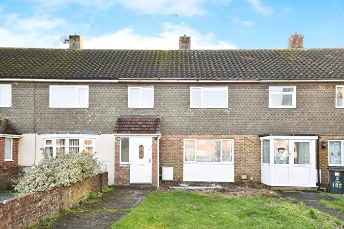 3 Bedroom Terraced House For Sale In Whitbourne Avenue, Swindon, SN3