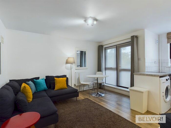 1 Bedroom Flat To Rent In Leslie Bentley House, Parade, Birmingham, B1