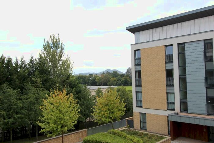 2 Bedroom Flat To Rent In Kimmerghame Drive, Fettes, Edinburgh, EH4