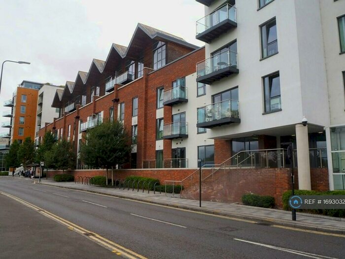 1 Bedroom Flat To Rent In Baily, Newbury, RG14