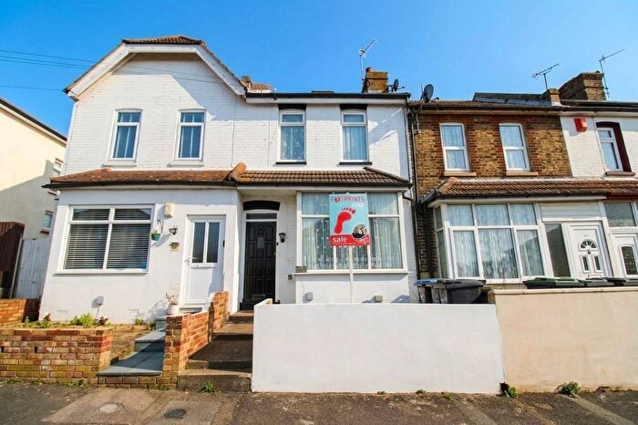 4 Bedroom Terraced House For Sale In Woodford Avenue, Ramsgate, CT12