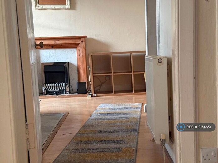 1 Bedroom Flat To Rent In Broughton Road, Edinburgh, EH7