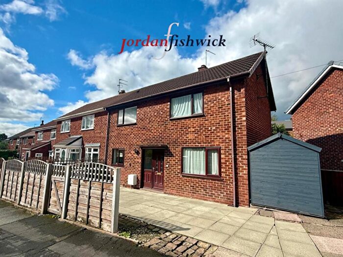 3 Bedroom End Of Terrace House For Sale In Brocklehurst Avenue, Macclesfield, SK10