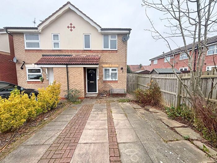 2 Bedroom Semi-Detached House To Rent In Grimston Close, Leicester, LE4