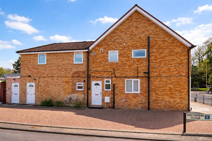 1 Bedroom Flat To Rent In St. Albans Road, Watford, Hertfordshire, WD25