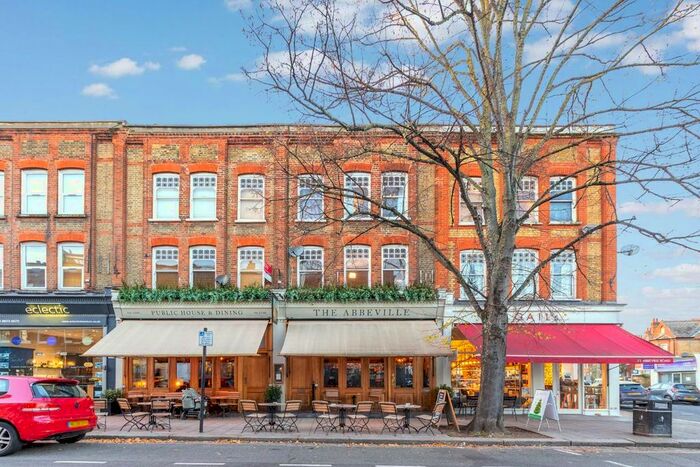 2 Bedroom Flat To Rent In Abbeville Road, London, SW4