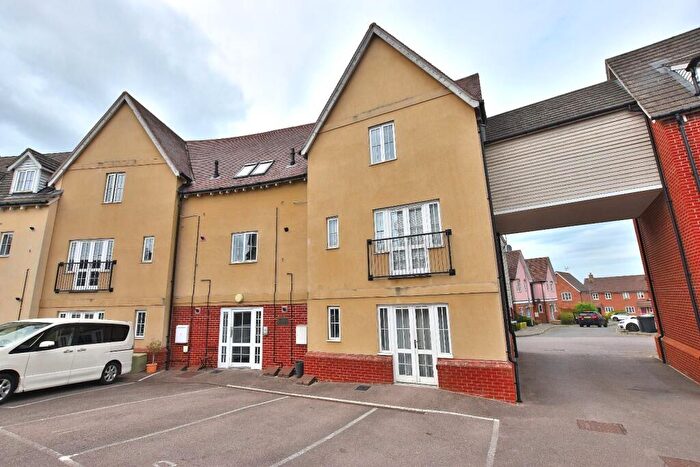 2 Bedroom Apartment To Rent In Weavers Close, Dunmow, CM6