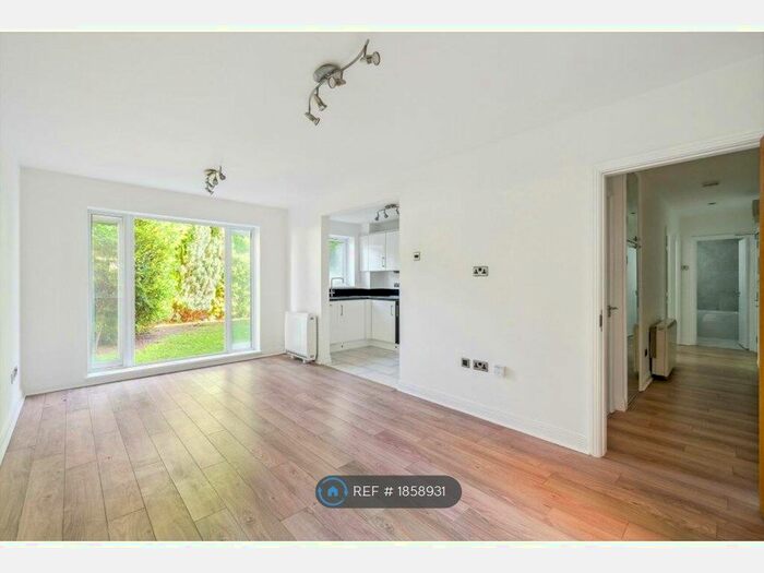 2 Bedroom Flat To Rent In Webber Street, London, SE1