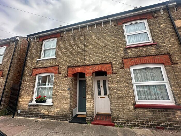 3 Bedroom Terraced House To Rent In Gladstone Street, Bedford, MK41