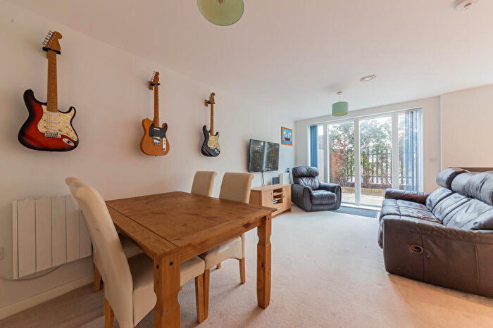 2 Bedroom Apartment To Rent In Westminster Mansions, GU15