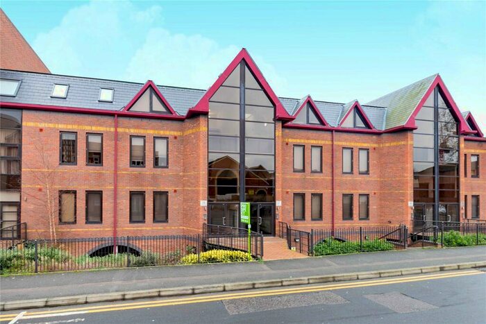 Studio To Rent In East Street, Reading, Berkshire, RG1