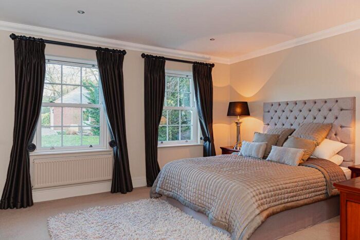 5 Bedroom Detached House For Sale In Walpole Avenue, Chipstead, CR5