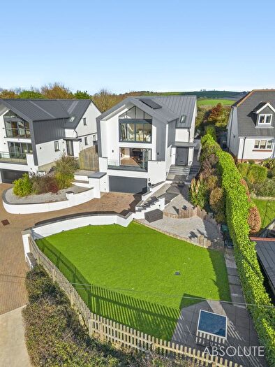 4 Bedroom Detached House For Sale In Fluder Hill, Kingskerswell, TQ12