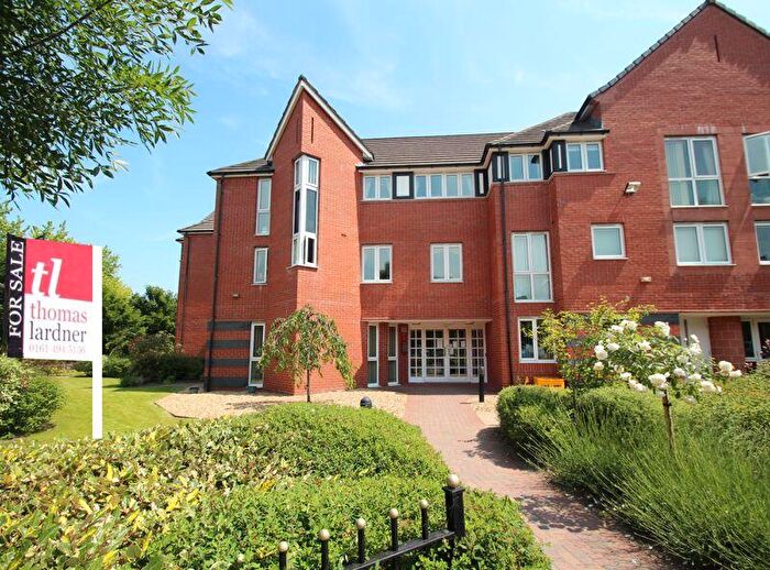 1 Bedroom Apartment For Sale In Metcalfe Court, Romiley, SK6