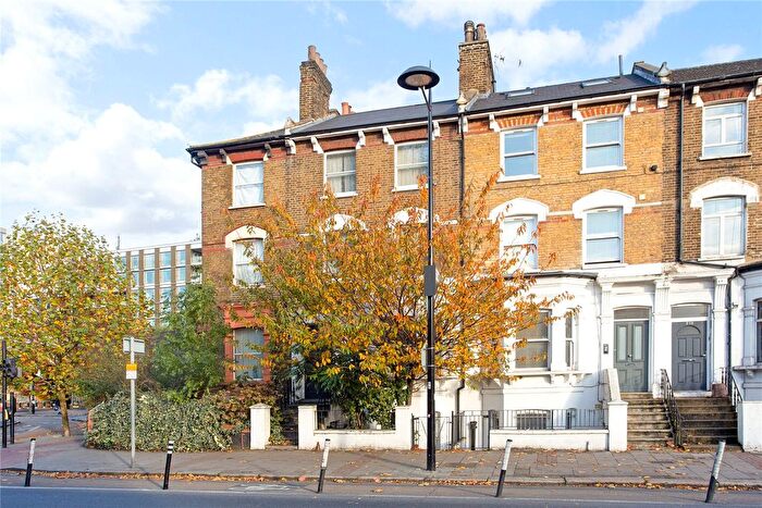 1 Bedroom Flat To Rent In Queenstown Road, London, SW8